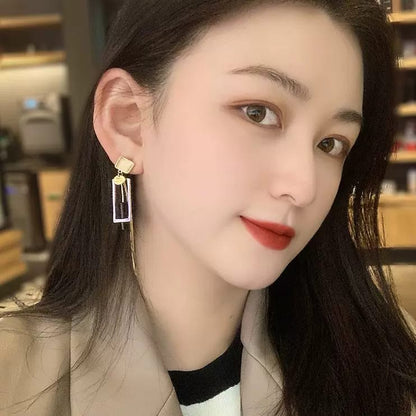 Elegant high-quality beautiful earrings pair for women
