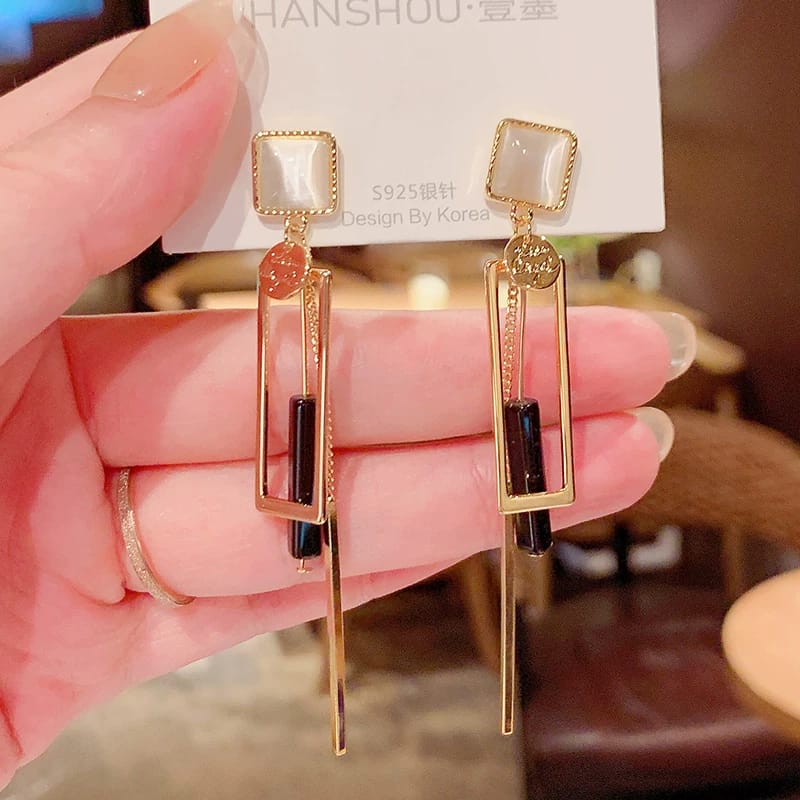 Elegant Beautiful Earrings Pair – High Quality Fashion Jewelry for Women