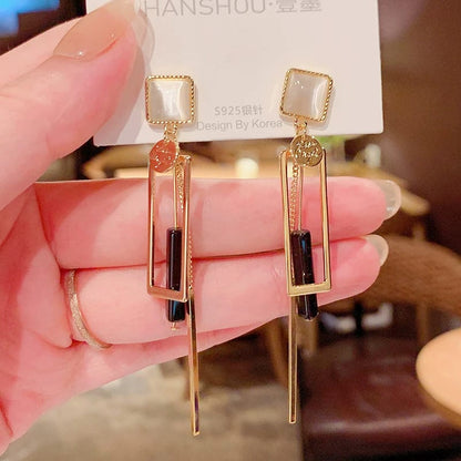 Elegant Beautiful Earrings Pair – High Quality Fashion Jewelry for Women