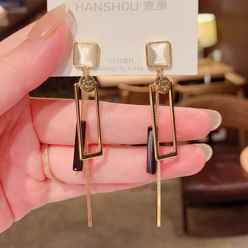 Elegant Beautiful Earrings Pair – High Quality Fashion Jewelry for Women